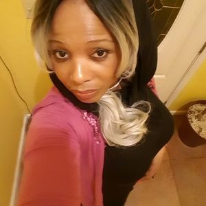 Meet your Posher, Farah